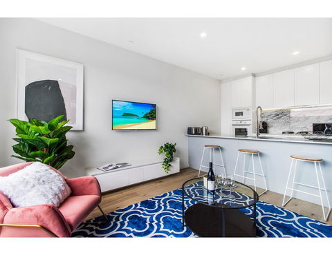 Boutique Apartment In Quiet, Sought-after Suburb - Accommodation Daintree 8