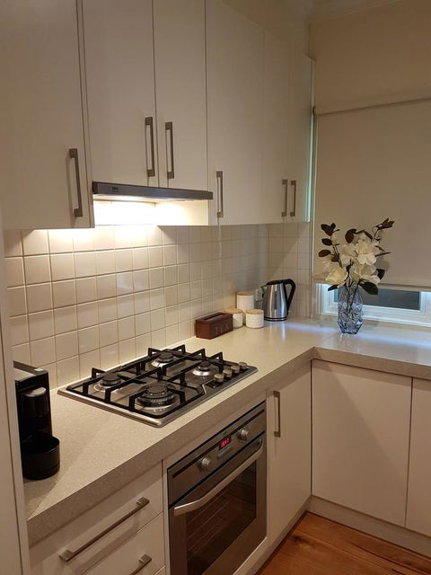 Healesville House - Fig Tree House - Accommodation Daintree 4