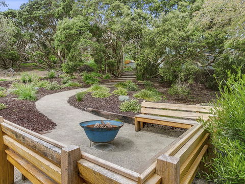Lansdowne Villa - With Swimming Pool - Accommodation Daintree 13