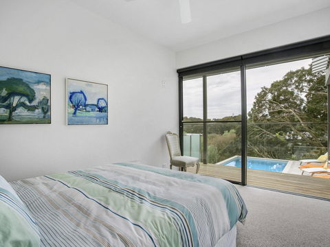 Lansdowne Villa - With Swimming Pool - Accommodation Daintree 11
