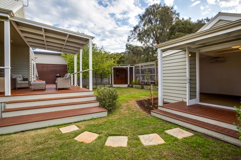 Cute Cottage On Cain - Beach At End Of Street - Accommodation Daintree 10