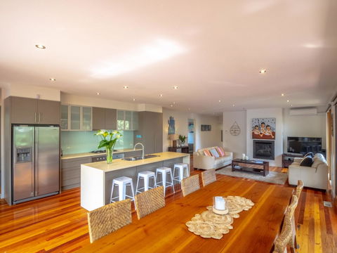 Blairgowrie Moonah Beach House: Walk To Beach - Accommodation Daintree 3