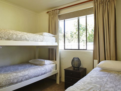Willow Dene Holiday Apartments - Accommodation Daintree 6