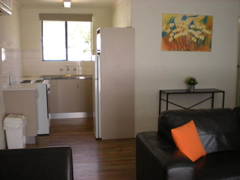 Willow Dene Holiday Apartments - Accommodation Daintree 7