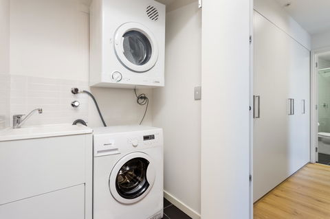 Accent Accommodation@Docklands - Accommodation Daintree 8
