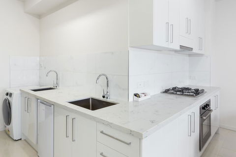 City Edge Dandenong Apartment Hotel - Accommodation Daintree 11