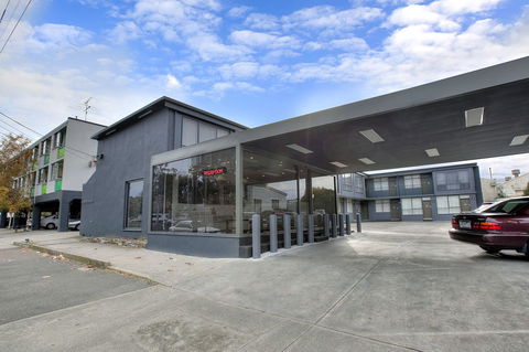 Melbourne's Princes Park Hotel - Accommodation Daintree 11