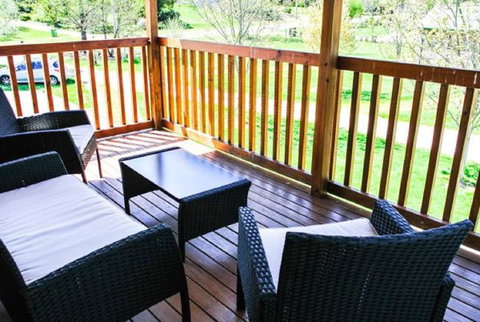 Beechworth Cedar Cottages - Accommodation Daintree 5