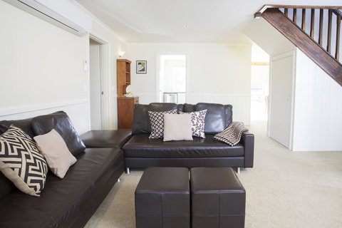 Beechworth Cedar Cottages - Accommodation Daintree 2