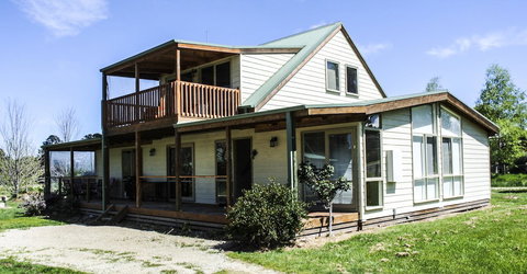 Beechworth Cedar Cottages - Accommodation Daintree 0