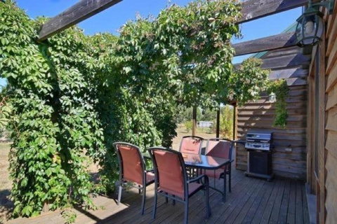 Beechworth Cedar Cottages - Accommodation Daintree 12