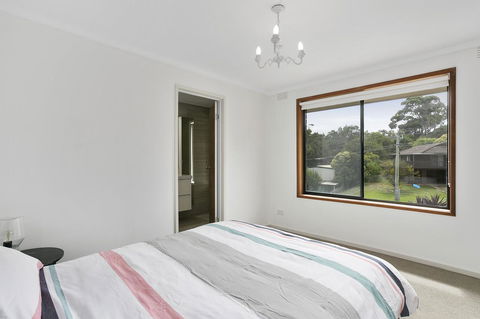 Fairhills - NEW LISTING, Beautifully Styled - Accommodation Daintree 5