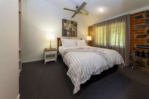 Bright Mystic Valley - Accommodation Daintree 7