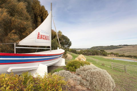 Anchors Port Campbell - Accommodation Daintree 12
