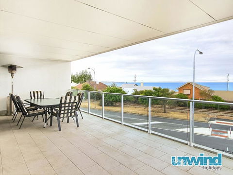 The Block Views Apartments Victor Harbor - Accommodation Daintree 1
