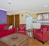 THE BOARDROOM ON BANKSIA - 11 Banksia Ave Bonny Hills - Accommodation Daintree