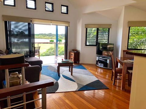 The Boathouse - Accommodation Daintree 2