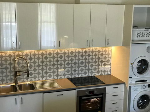 The Botanic Apartments Williamstown - Accommodation Daintree 2