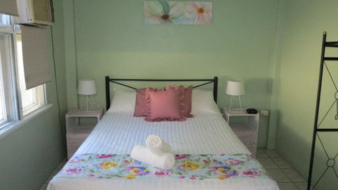 The Captain's Manor On Cook Unit 9 - Accommodation Daintree 3