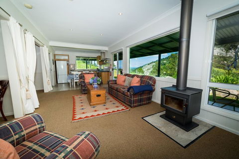 The Cottage At The Bryn At Tilba - Accommodation Daintree 3