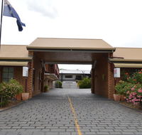The Cottage Motor Inn Albury - Accommodation Daintree