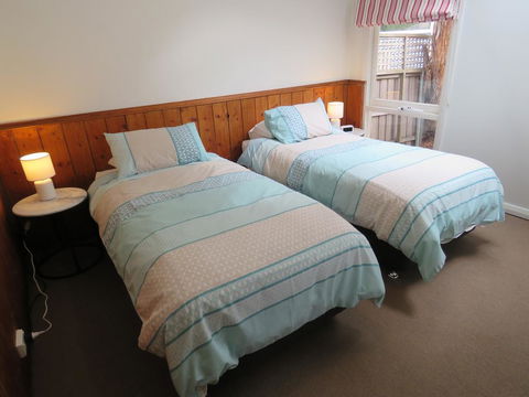 The Cottage South Hobart - Accommodation Daintree 3