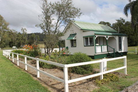 The Dollhouse Cottage - Accommodation Daintree 1
