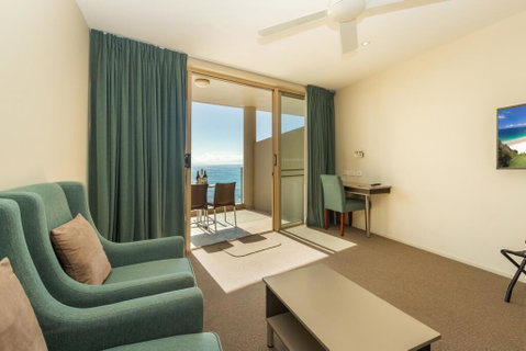 The Dorsal Boutique Hotel - Accommodation Daintree 2