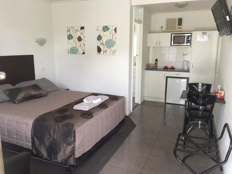 The Esplanade Motel - Accommodation Daintree 2