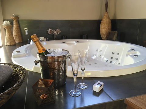 The Edge Villa - Accommodation Daintree 3