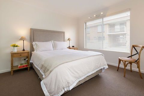 The Executive - Central & Sophisticated - Accommodation Daintree 1