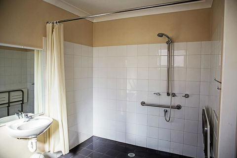 The Gallery Motor Inn - Accommodation Daintree 3