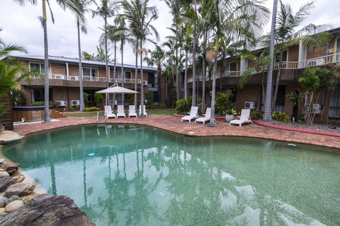 The Galaxy Motel - Accommodation Daintree 0