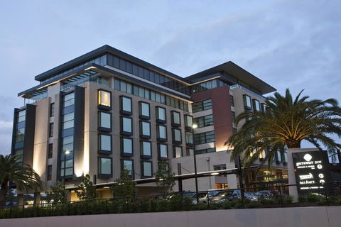 The Gateway Inn, Newcastle - Accommodation Daintree 0