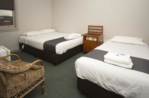 The George Hotel - Accommodation Daintree 2