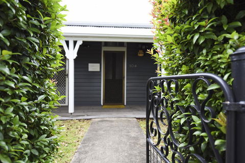 The Grey House - Accommodation Daintree 2