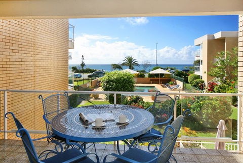 The Headlands Apartments - Accommodation Daintree 3