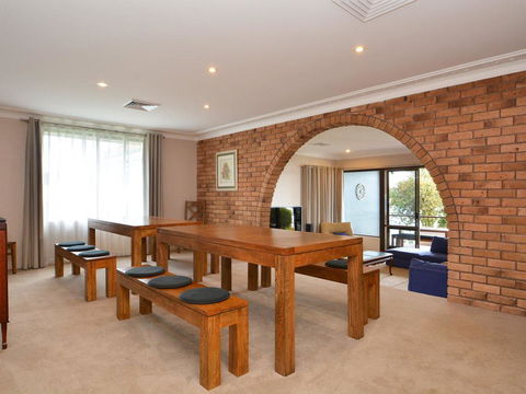 The House On The Lake @ Fishing Point, Lake Macquarie - Honestly Put The Line In And Catch Fish - Accommodation Daintree 2