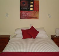 The Lakehouse Manor - Accommodation Daintree