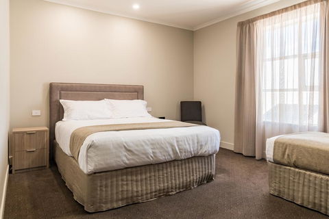 The Lighthouse Hotel - Accommodation Daintree 0
