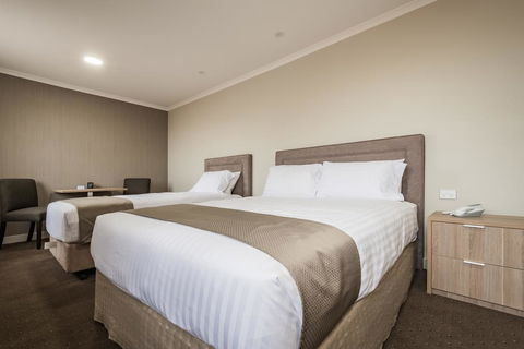 The Lighthouse Hotel - Accommodation Daintree 3