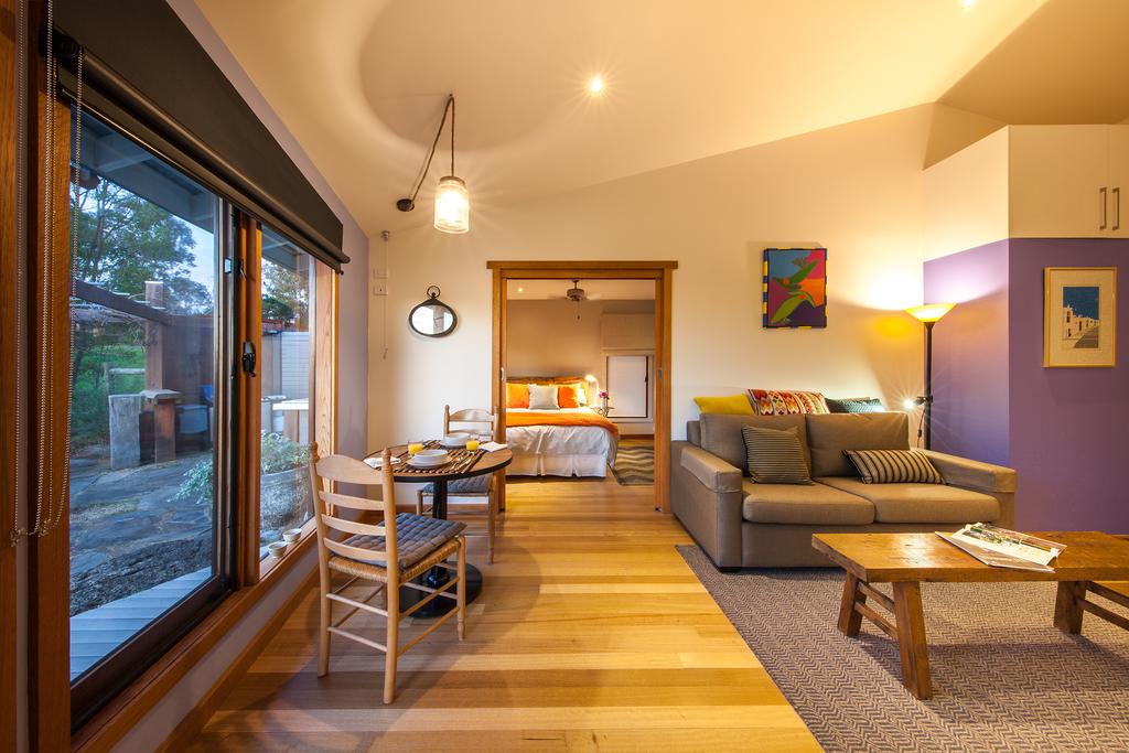 Research VIC Accommodation Daintree