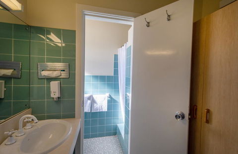 The Midcity Motor Lodge - Accommodation Daintree 3