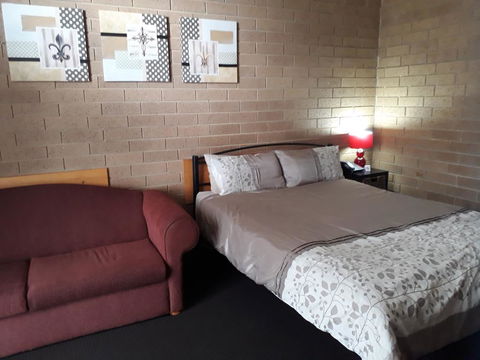 The Moe Motor Inn - Accommodation Daintree 2