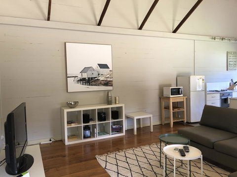 The Old Coolstore - Braeburn Apt - Accommodation Daintree 3