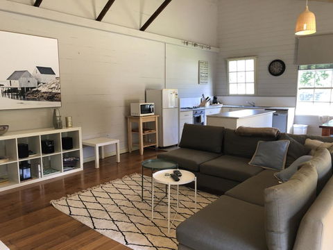 The Old Coolstore - Braeburn Apt - Accommodation Daintree 2