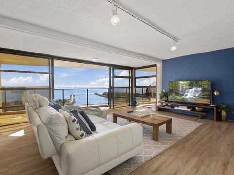 The Penthouse @ Point Cartwright - INSTANT HOTEL WINNER 2019 - Accommodation Daintree 1