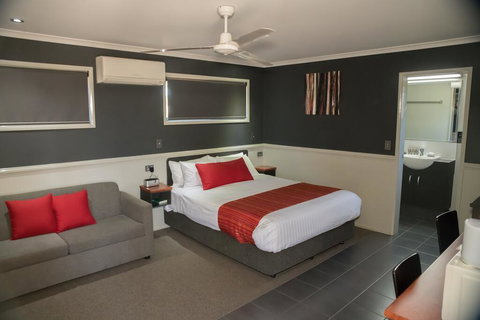 The Rocks Motel - Accommodation Daintree 1
