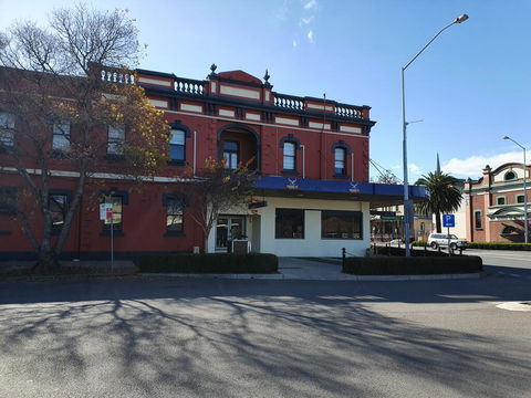 The Royal Hotel - Accommodation Daintree 0
