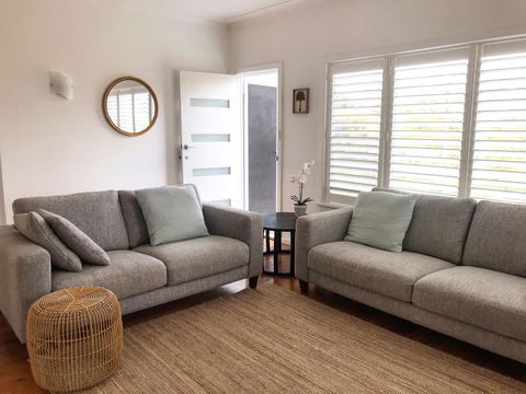 The Seaside Beachhouse Mollymook - Accommodation Daintree 3